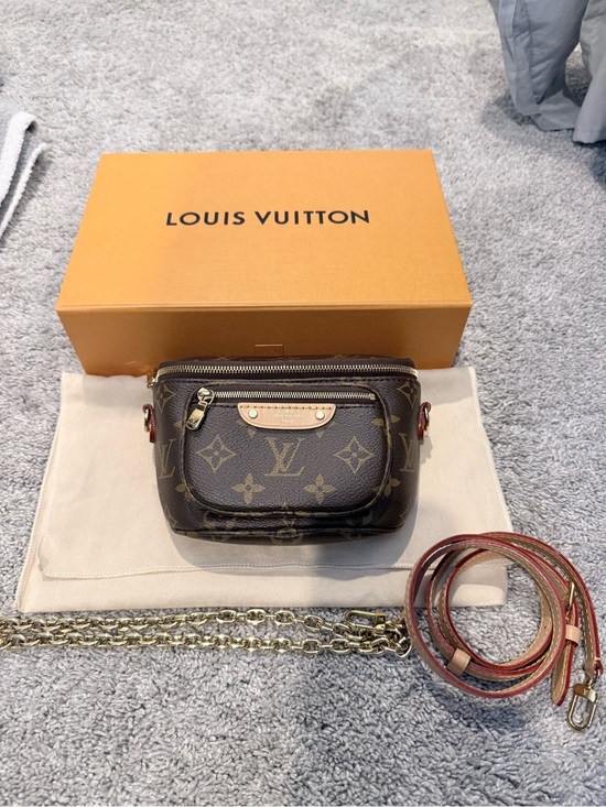 Louis Vuitton Handbags - Louis Vuitton Mini Bumbag
